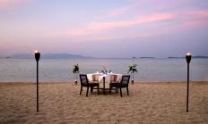 Beachfront Dining by Desing